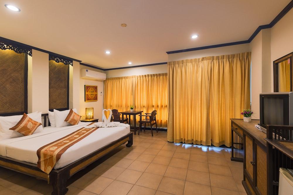 Seeka Boutique Resort Patong Exterior photo
